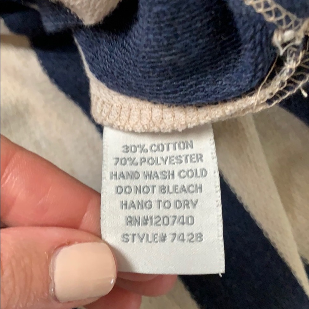 Mystree brand poncho (with sleeves) - Picture 5 of 6